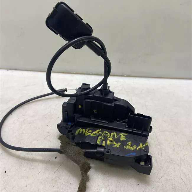 Serratura porta posteriore destra con bloccaggio elettromagnetico