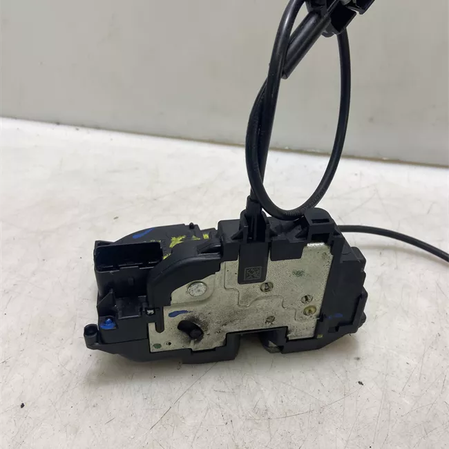 Serratura porta posteriore destra con bloccaggio elettromagnetico