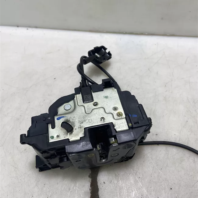 Serratura porta posteriore destra con bloccaggio elettromagnetico