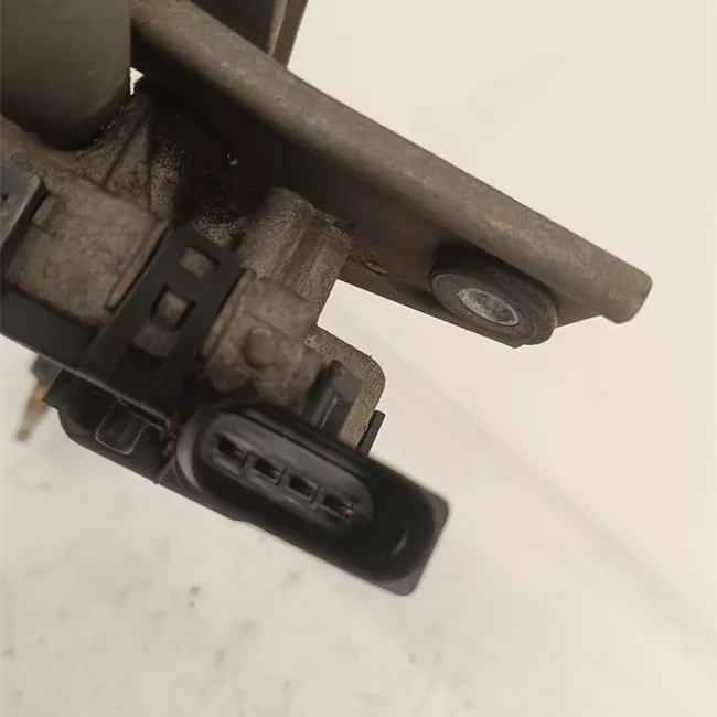 Meccanismo tergiparabrezza con motorino