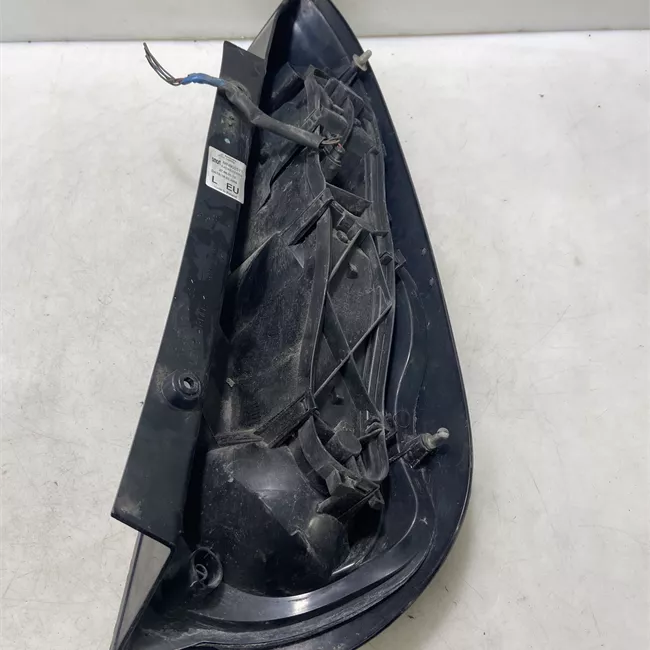 Fanale posteriore sinistro 04-05>