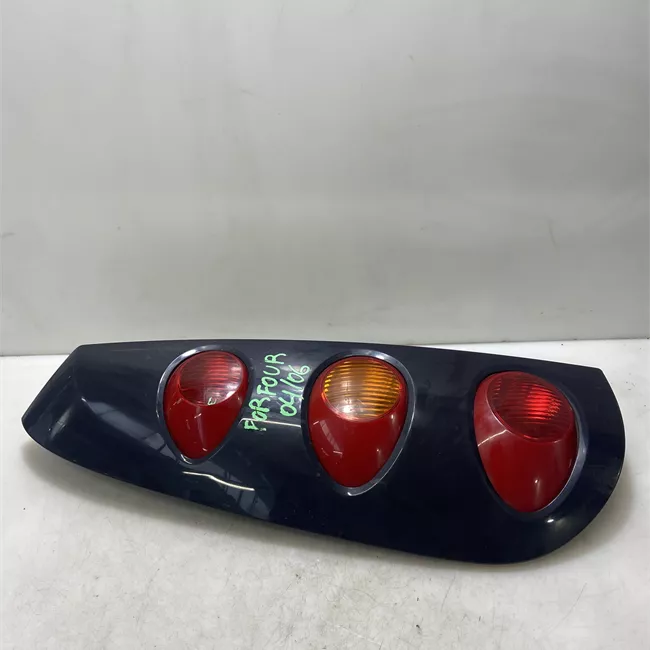 Fanale posteriore sinistro 04-05>