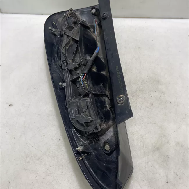 Fanale posteriore sinistro 04-05<