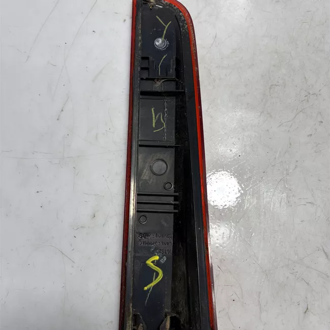 Fanale posteriore parte superiore destro