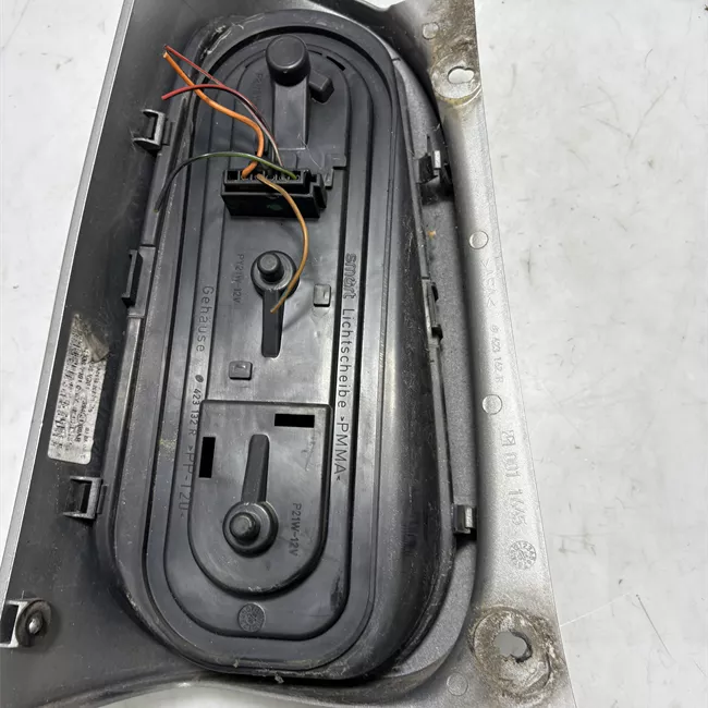 Fanale posteriore destro con cellula di sicurezza argento