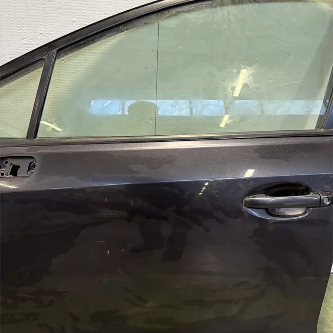 Porta anteriore sinistra