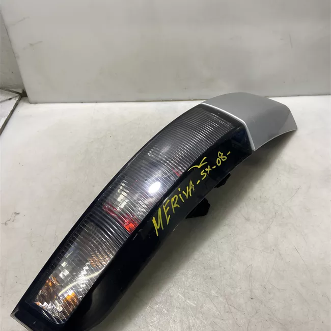 Fanale posteriore sinistro