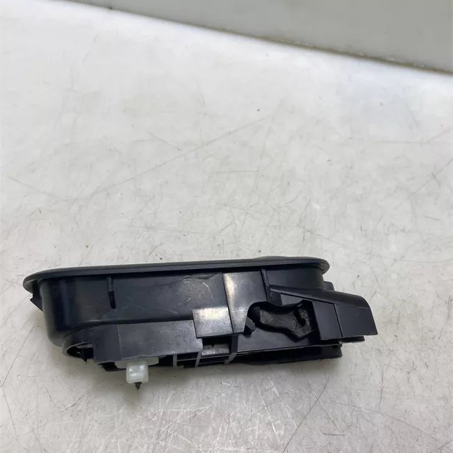 Maniglia interna apertura porta anteriore sinistra nero