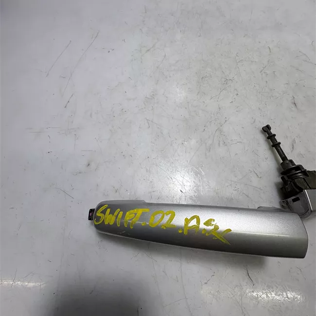 Maniglia porta anteriore sinistra argento