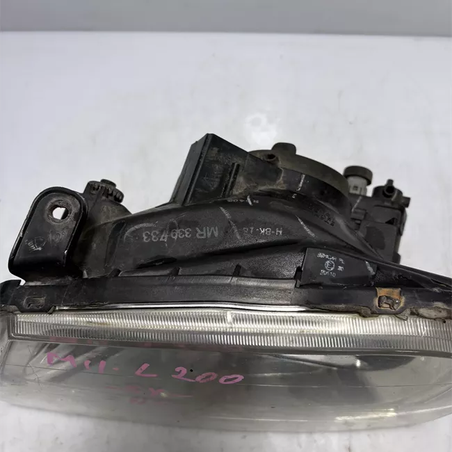 Proiettore sinistro con motorino regolazione altezza