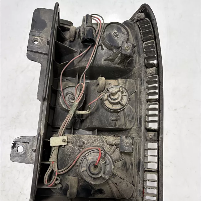 Fanale posteriore sinistro