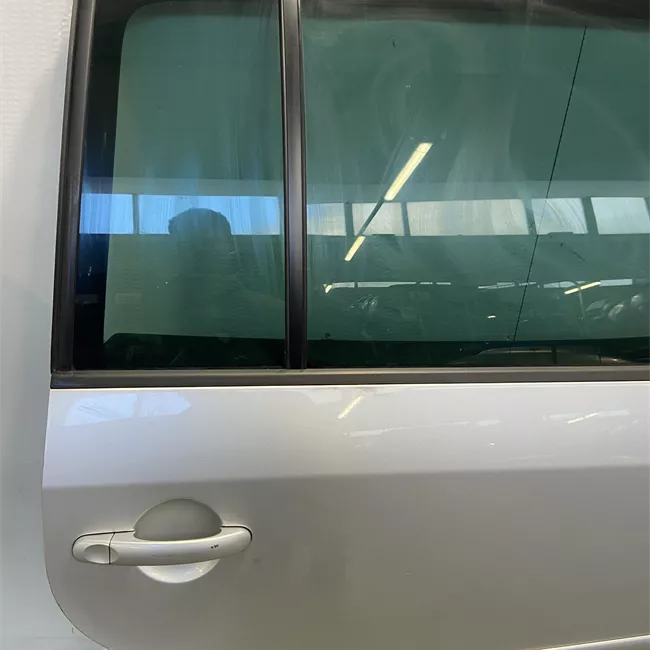 Porta posteriore destra