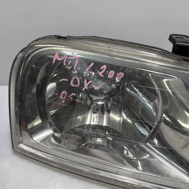 Proiettore destro con motorino regolazione altezza