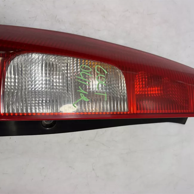 Fanale posteriore sinistro 01-02-06<