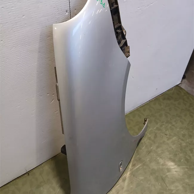 Parafango anteriore destro