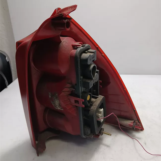 Fanale posteriore sinistro