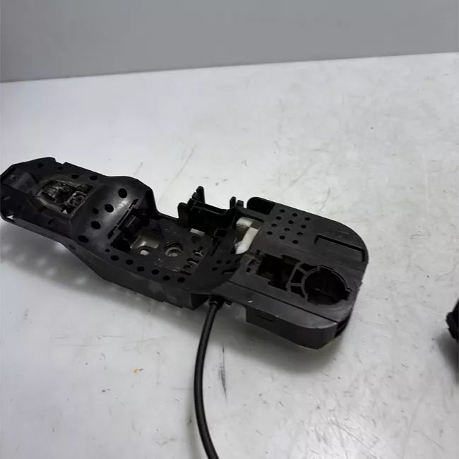 Serratura porta posteriore destra con bloccaggio elettrica , critalli elettrico