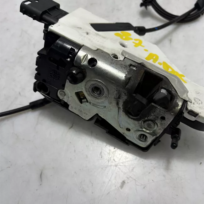 Serratura porta anteriore destra con chiusura supplementare