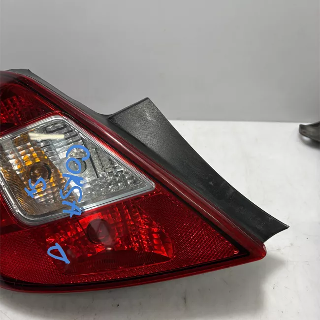 Fanale posteriore sinistro