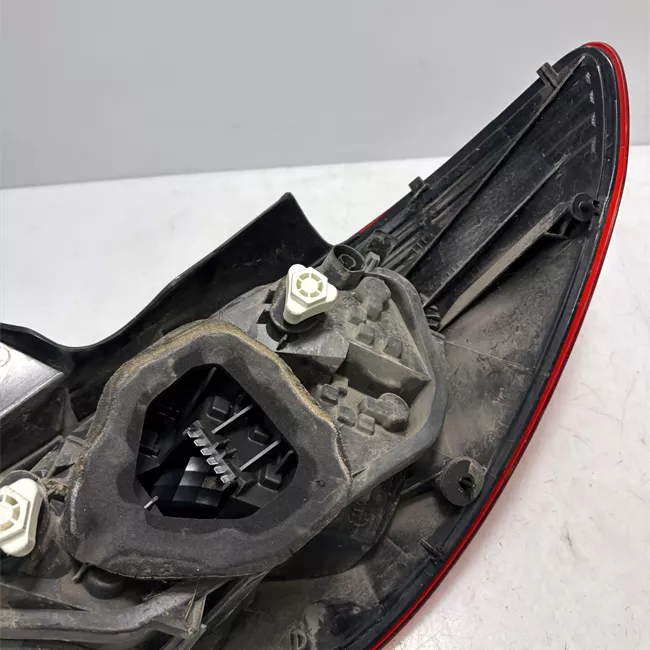 Fanale posteriore sinistro