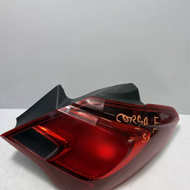 Fanale posteriore parte esterno destro