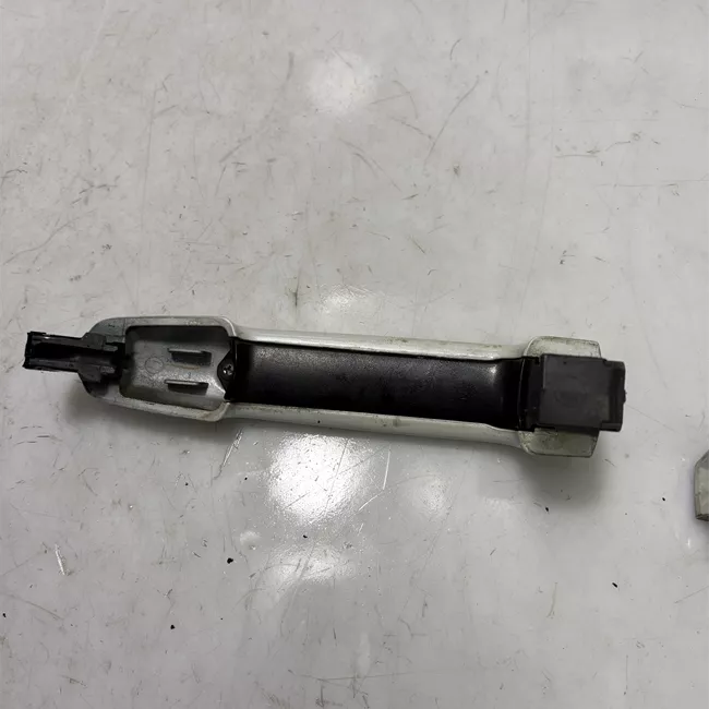 Maniglia porta anteriore sinistra nero