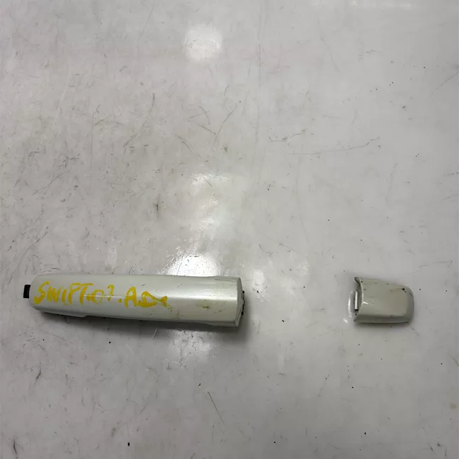 Maniglia porta anteriore destra argento