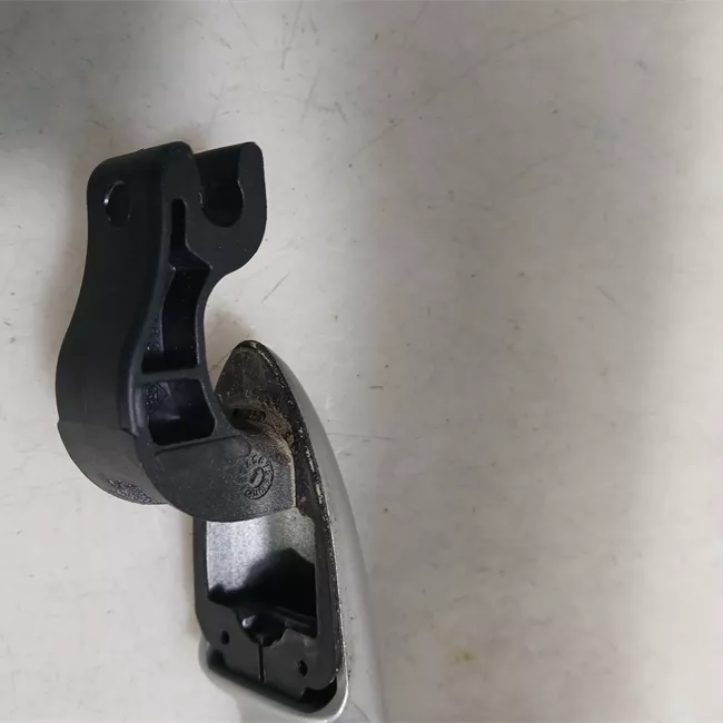 Maniglia porta posteriore sinistra cromo