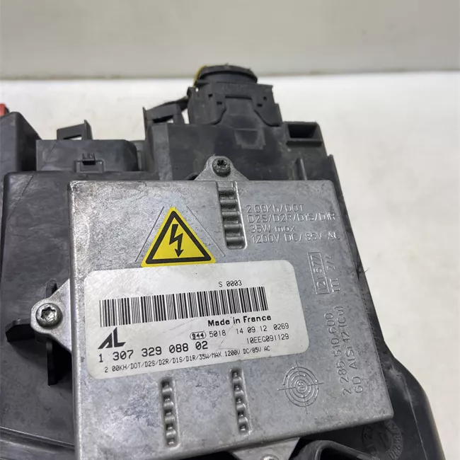 Proiettore sinistro Xeno