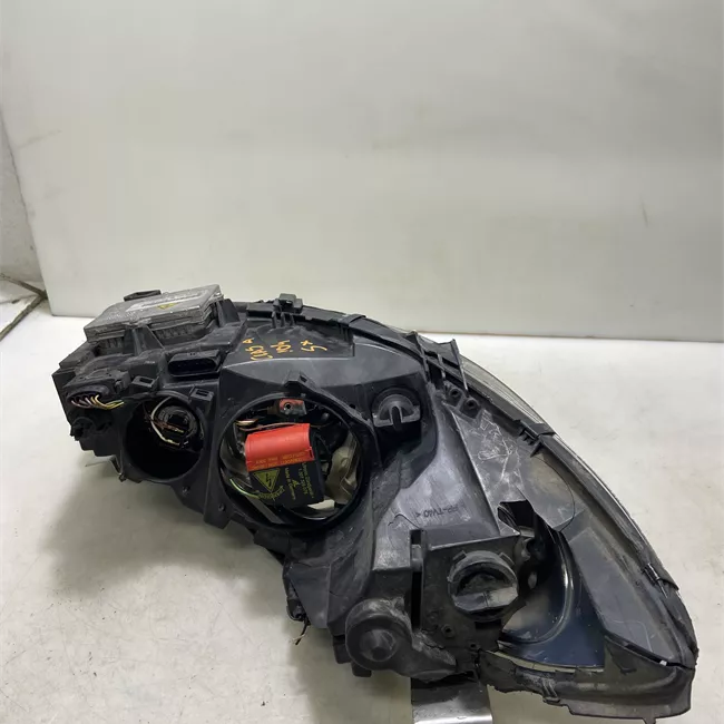 Proiettore sinistro Xeno