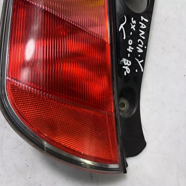 Fanale posteriore sinistro