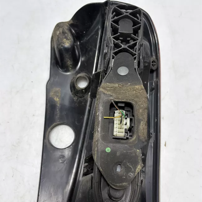 Fanale posteriore sinistro