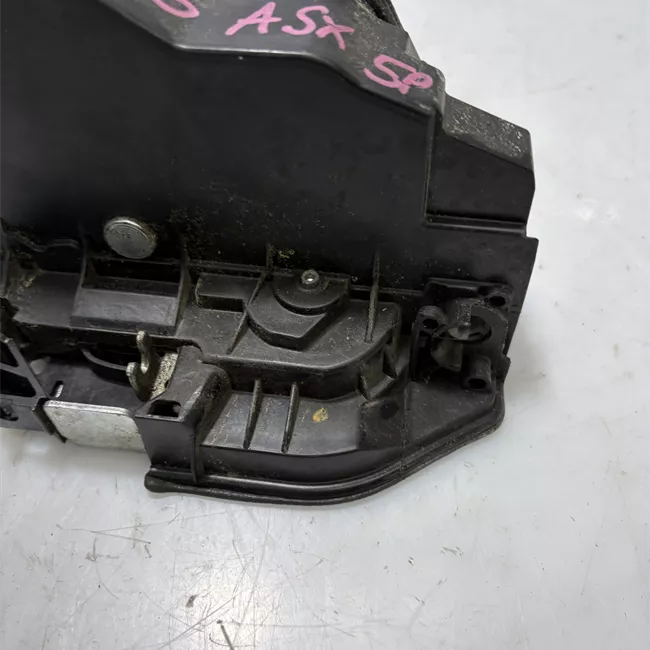 Serratura porta anteriore sinistra