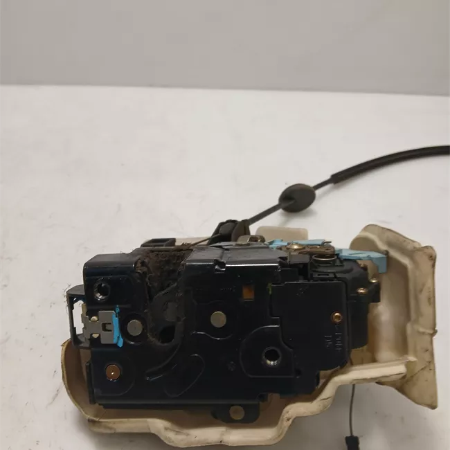 Serratura porta anteriore destra