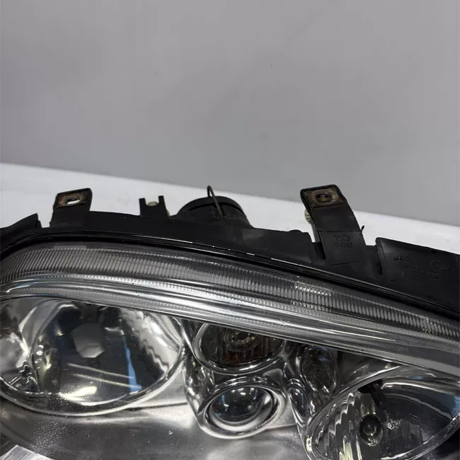 Proiettore destro Nero/cromo