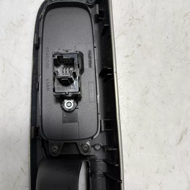 Interruttore alzacristalli porta anteriore