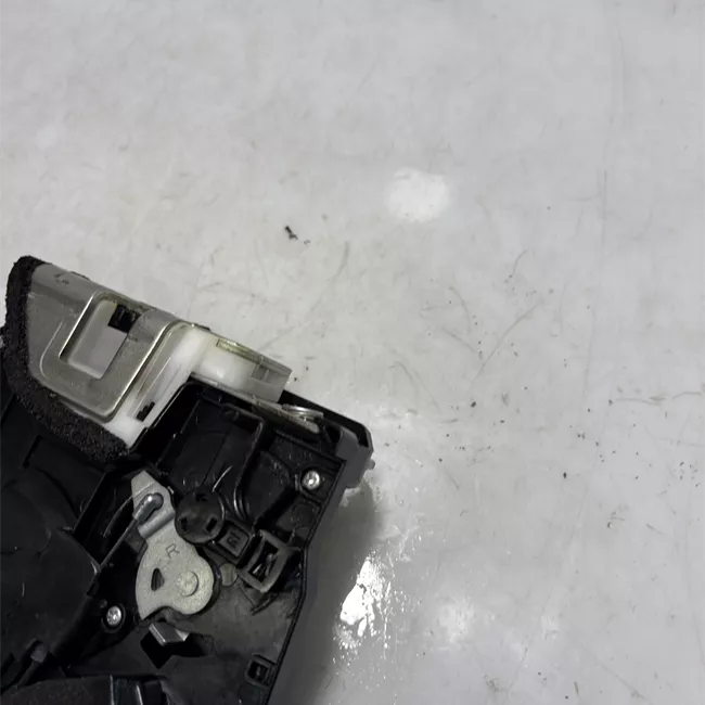 Serratura porta posteriore destra