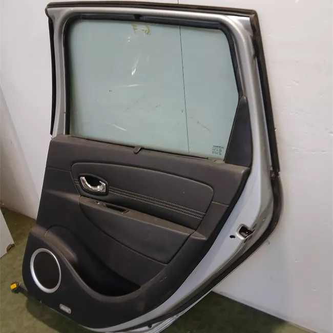 Porta posteriore destra