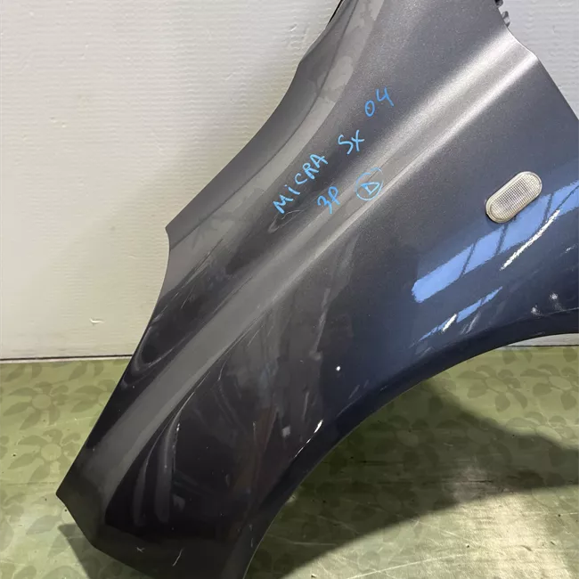 Parafango anteriore sinistro