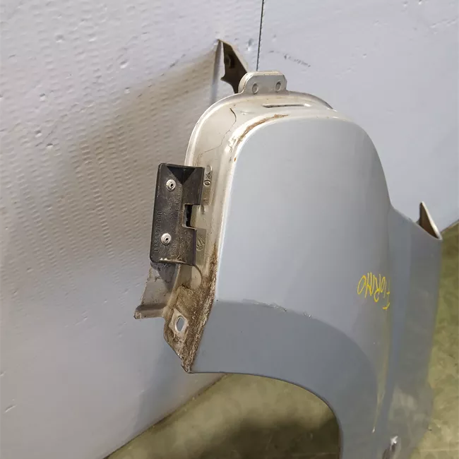 Parafango anteriore sinistro