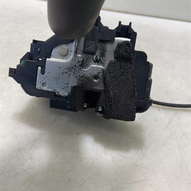 Serratura porta anteriore destra