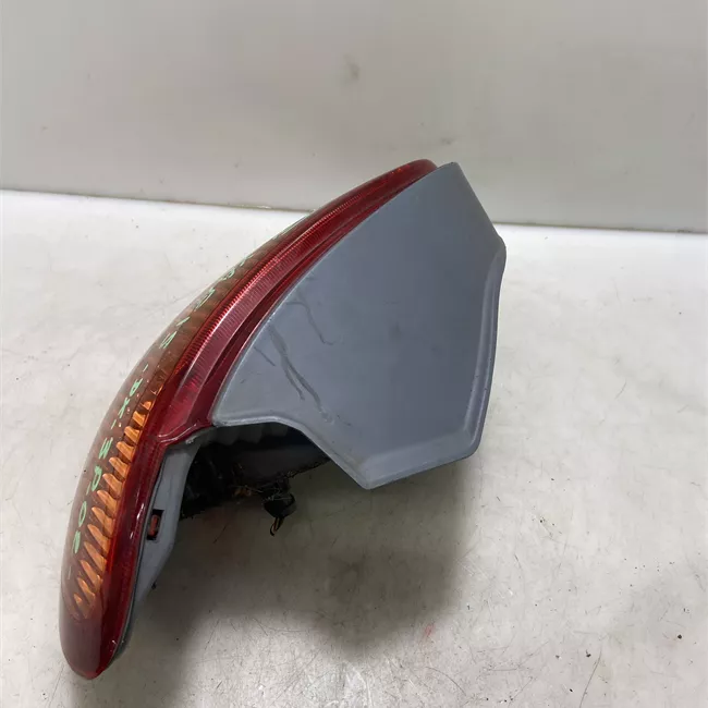 Fanale posteriore destro 08/99>12/02<