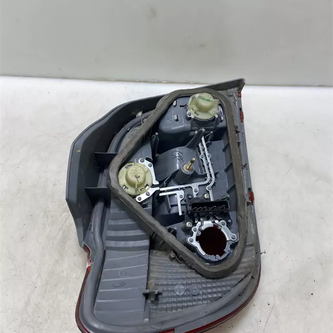 Fanale posteriore destro 08/99>12/02<