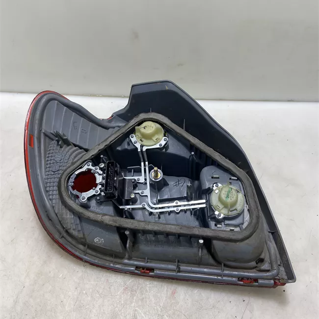 Fanale posteriore destro 08/99>12/02<