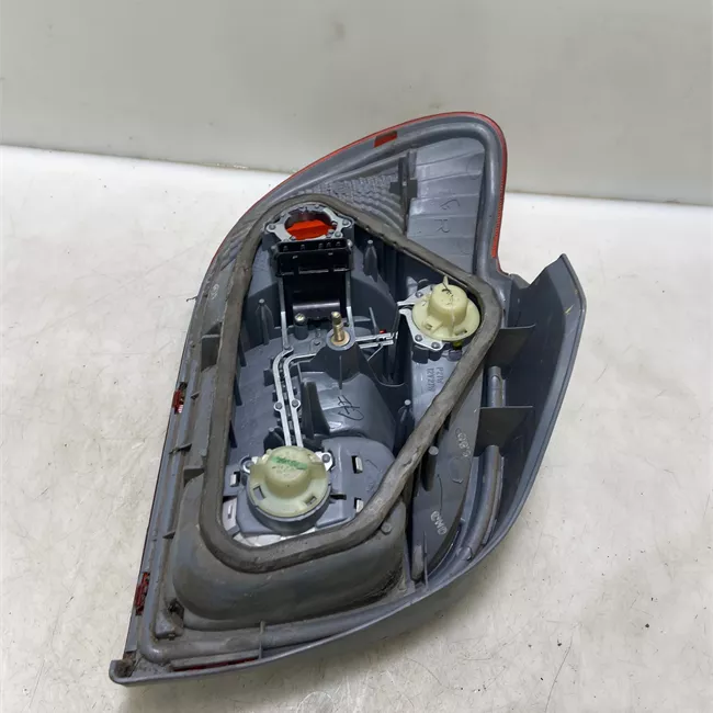 Fanale posteriore destro 08/99>12/02<