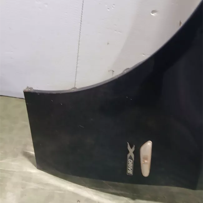 Parafango anteriore sinistro