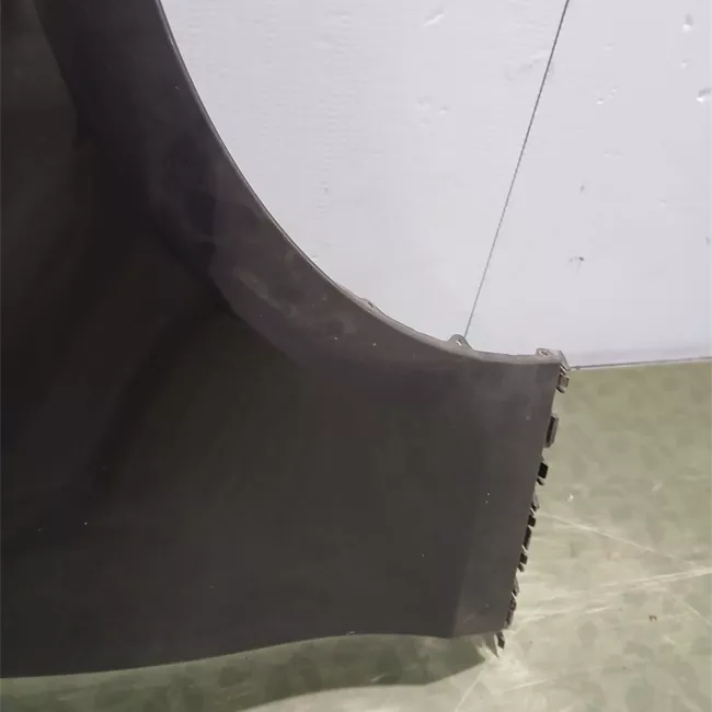 Parafango anteriore destro