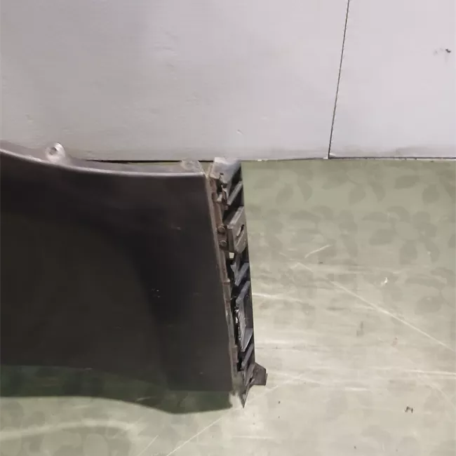 Parafango anteriore destro