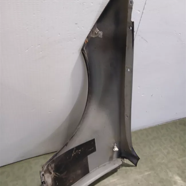 Parafango anteriore destro