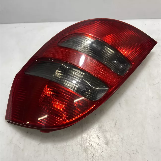 Fanale posteriore destro Avantgarde